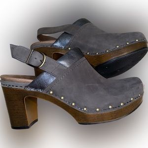 Dansko Women's Delle Dress Pump size 10 (40) barely used